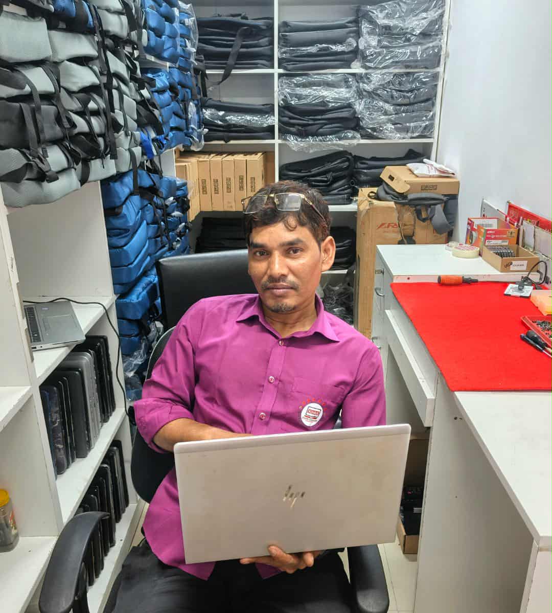 khan multimedia bd used laptop shop